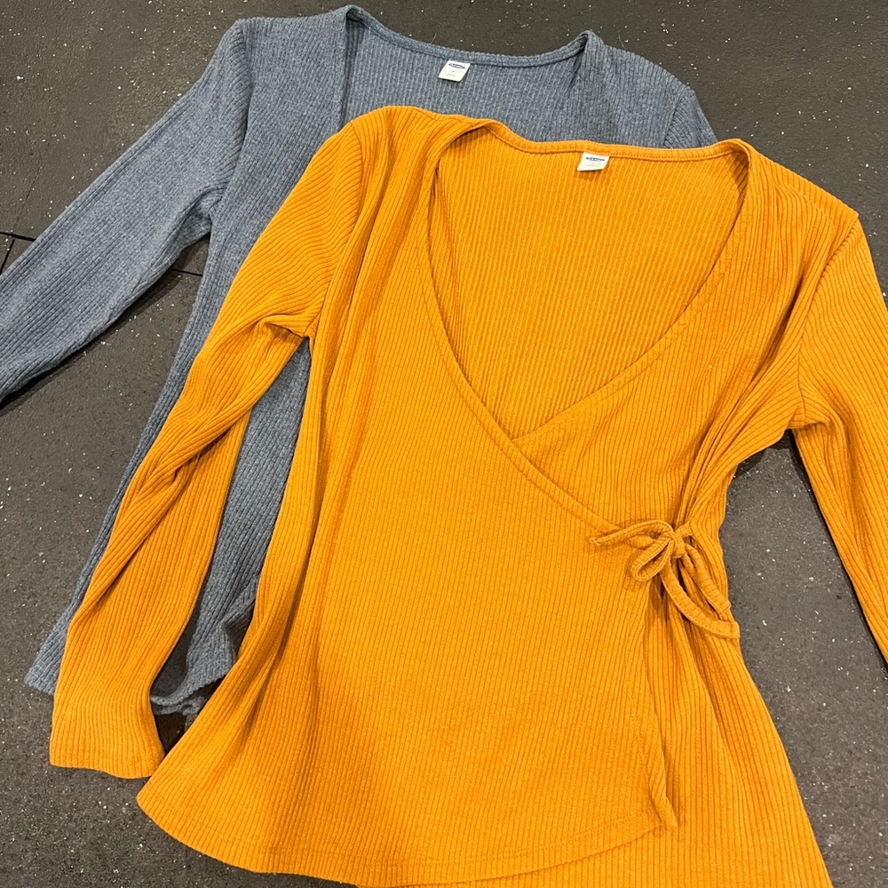 Set of 2! Old Navy V-Neck Wrap Sweater in Mustard and Blue Size Medium